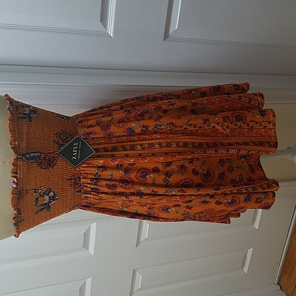 New Orange Strapless Dress - Picture 5 of 10